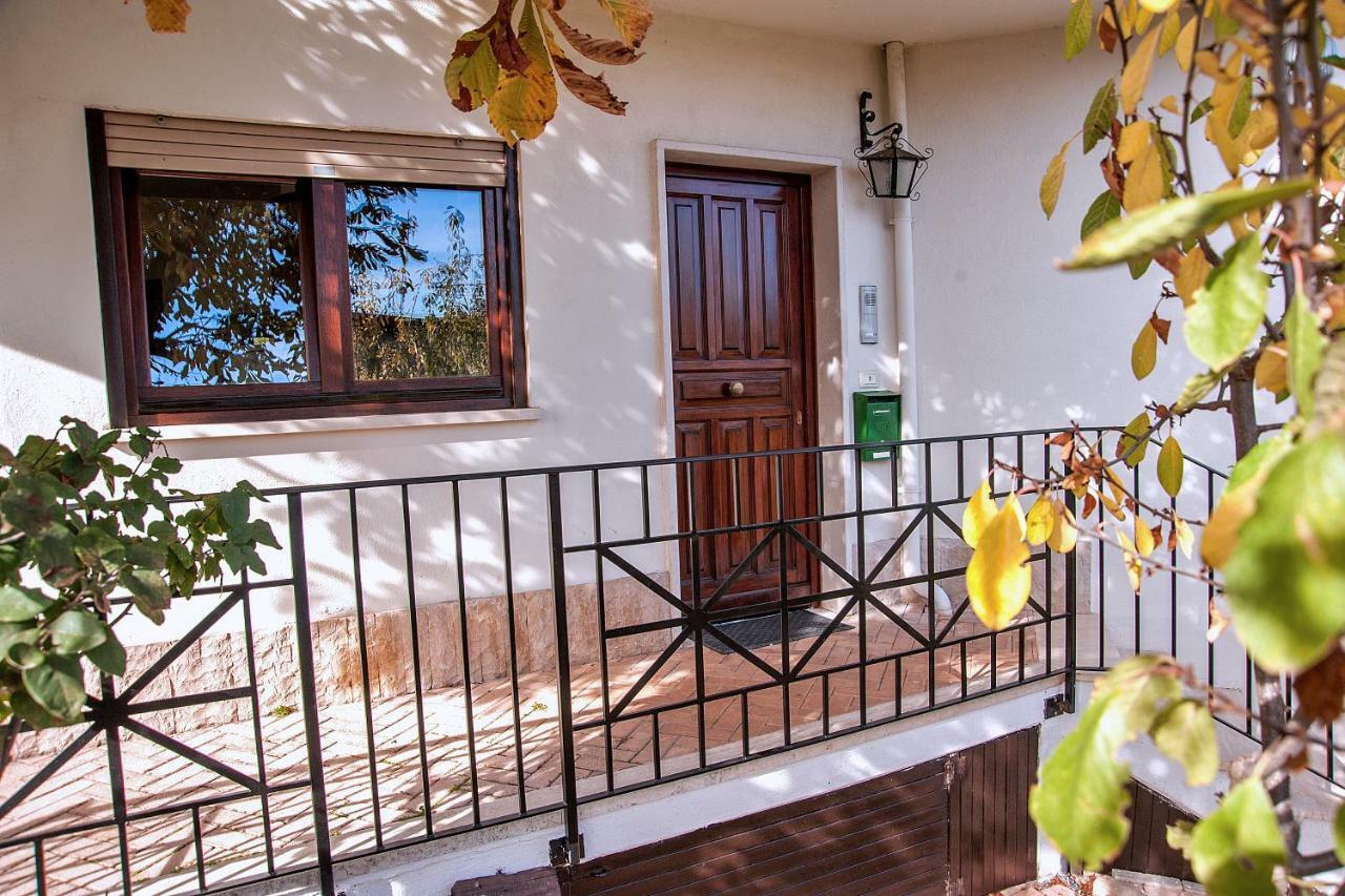 A Casa Di Galdino E Vittorianna Apartment L'Aquila Luaran gambar